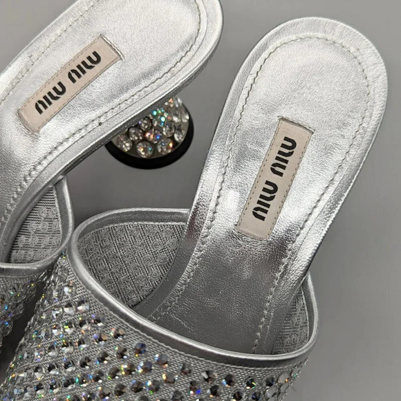 Miu Miu Women's Embellished Slide Heel Sandals Argento Size 38 (MSRP $1,200) - Picture 4 of 11
